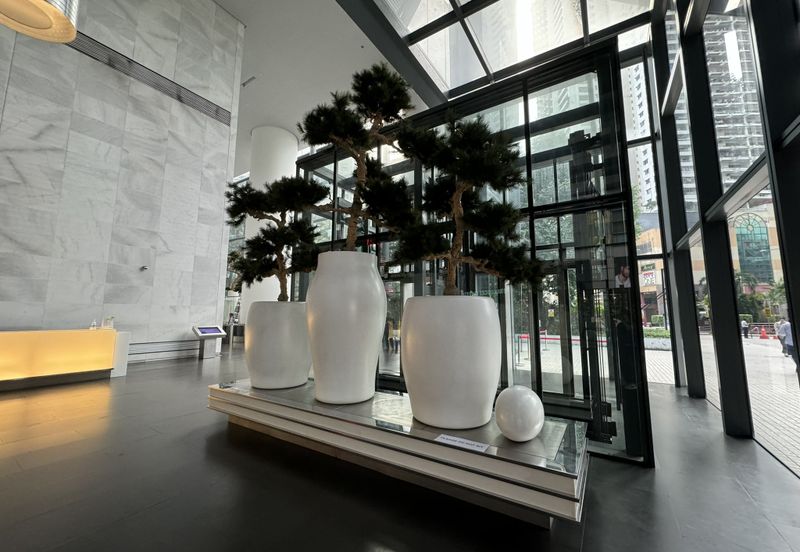 Menara AIA Cap Square 