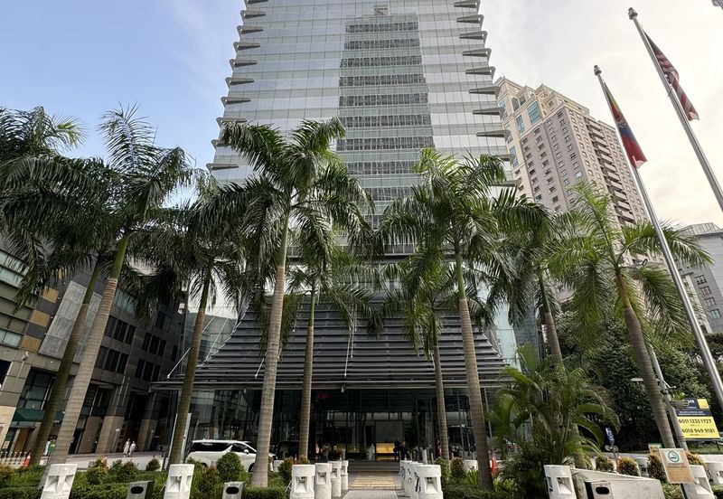 Menara AIA Cap Square 