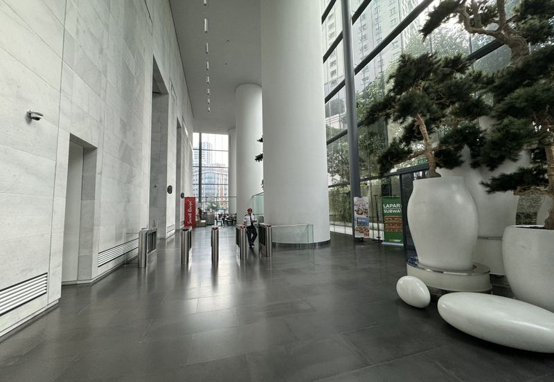 Menara AIA Cap Square 