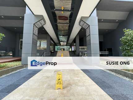 Cimb Hub -  minutes to Raja Chulan monorail and Bukit Bintang mrt station, Kuala Lumpur, KL City