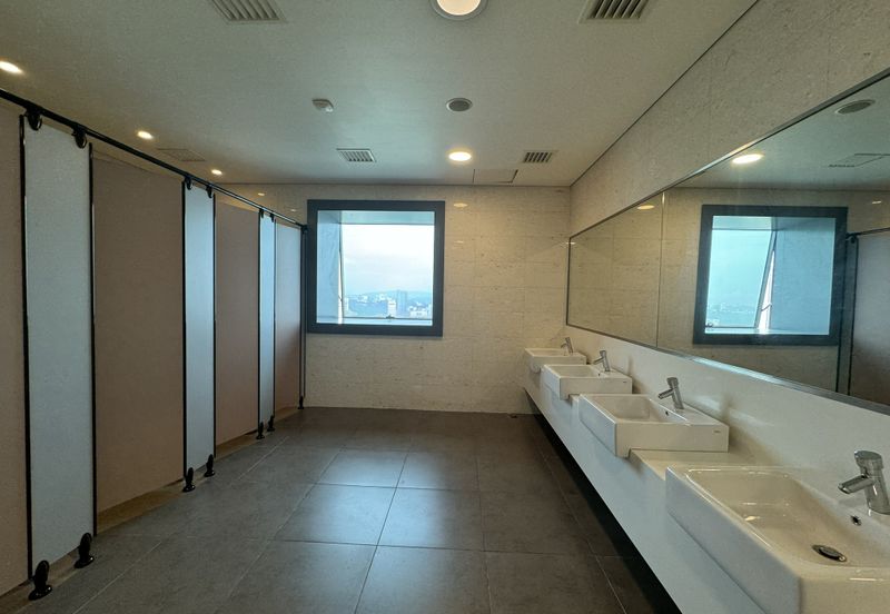 Menara Public Bank 2 - Grade A GBI LEED Gold office space in Kuala Lumpur City Centre 