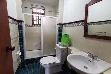 Kampung Warisan Condominium