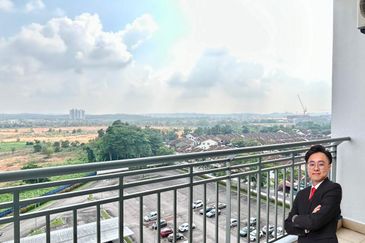 Seri Austin Luxury Apartment