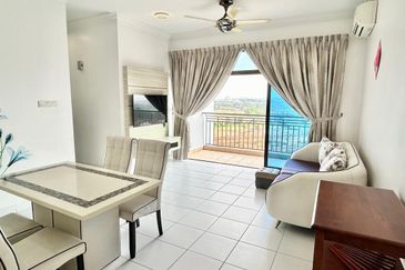 Seri Austin Luxury Apartment