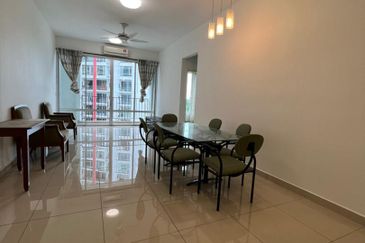 Dedaun Hijau (Greenfield Regency)