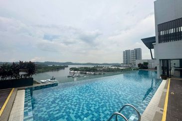 Somerset Puteri Harbour