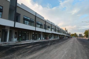 Horizon Hills Horizon Square Double Storey Shoplot Endlot for Rent