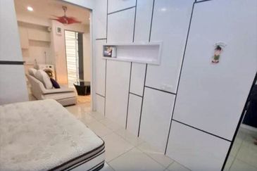 Dedaun Hijau (Greenfield Regency)