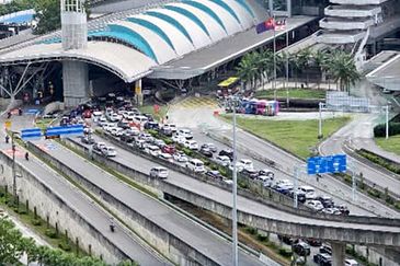 Paragon Suites @ CIQ