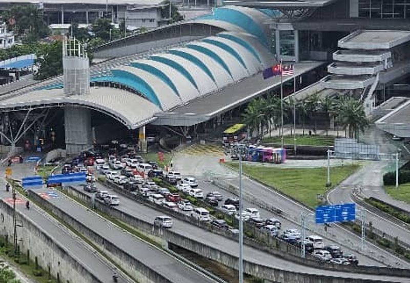 Paragon Suites @ CIQ