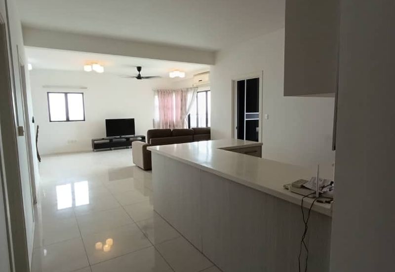 Ujana Executive Apartment