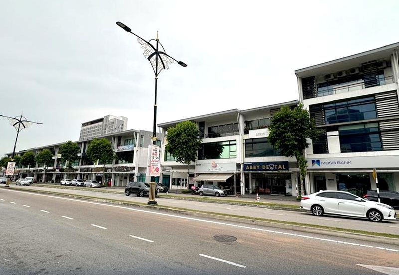 Mid Valley Southkey