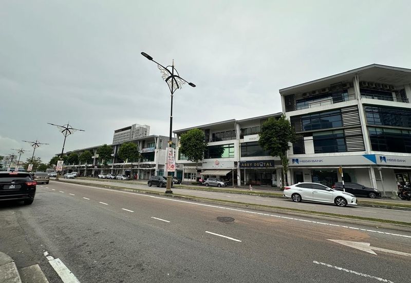 Mid Valley Southkey