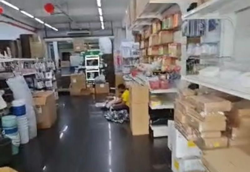 2 storey shop Pusat Perdagangan Nilai, Nilai