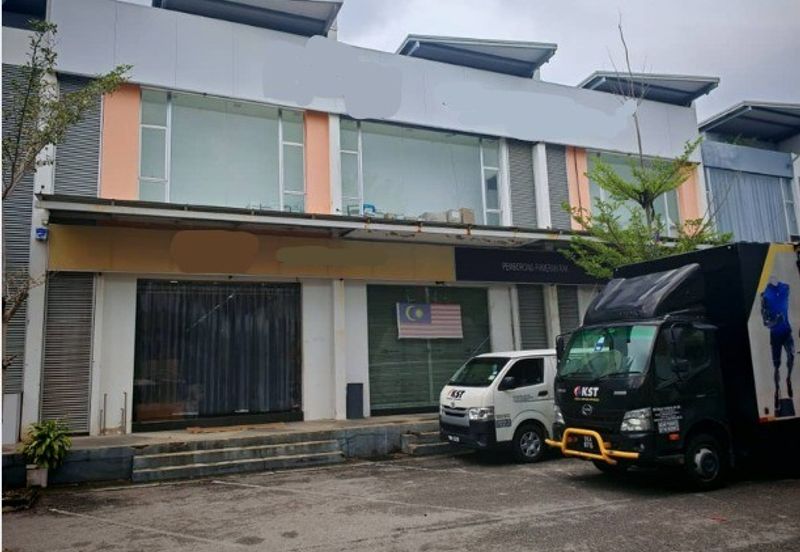 2 storey shop Pusat Perdagangan Nilai, Nilai