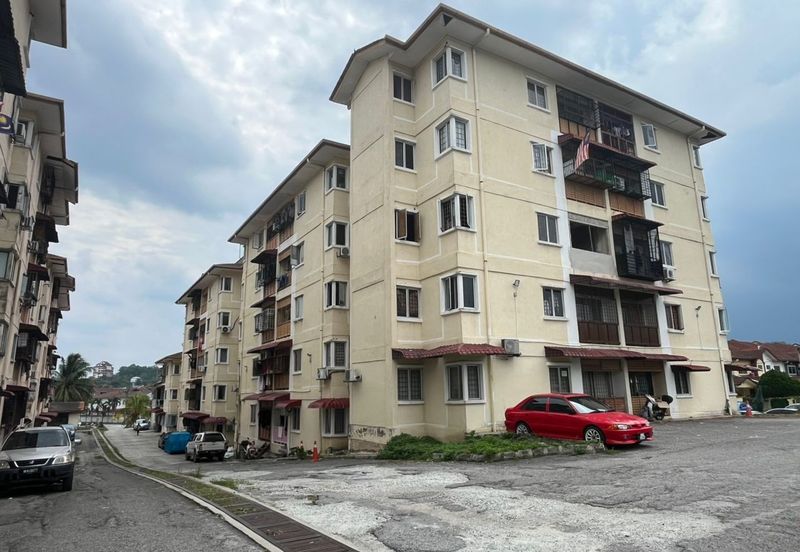 Blok Desa Awana Apartment