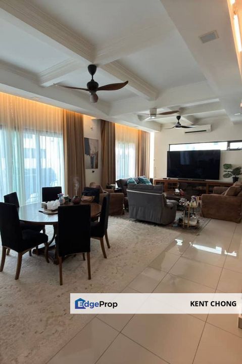 3sty Semi-D 38x80 Taman Sunville Sg Long Kajang Renovated Freehold, Selangor, Kajang