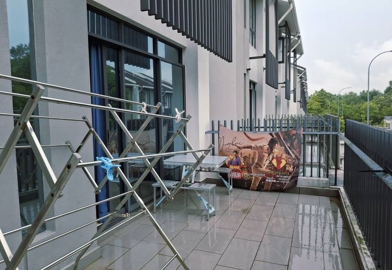 Crescent Park Townvilla