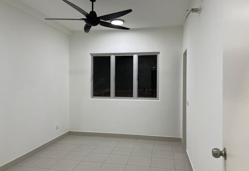 {Kitchen cabinet} Harmoni Apartment , Eco Majestic , Semenyih