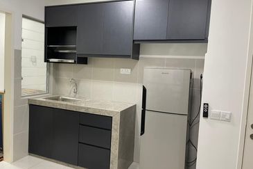 {Kitchen cabinet} Harmoni Apartment , Eco Majestic , Semenyih