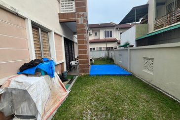 2Sty EL Extra 10ft Land at Impian Sejati @ Saujana Impian @ RM2600/mth