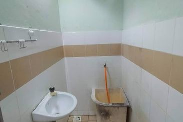 Taman Sri Tanjung (Semenyih) Flat