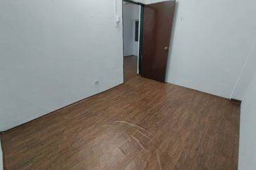 Taman Sri Tanjung (Semenyih) Flat