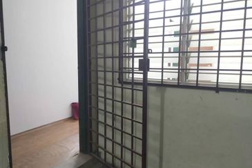 Taman Sri Tanjung (Semenyih) Flat