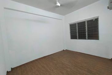 Taman Sri Tanjung (Semenyih) Flat