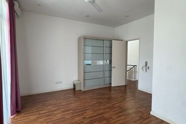 Cradleton @ Eco Majestic