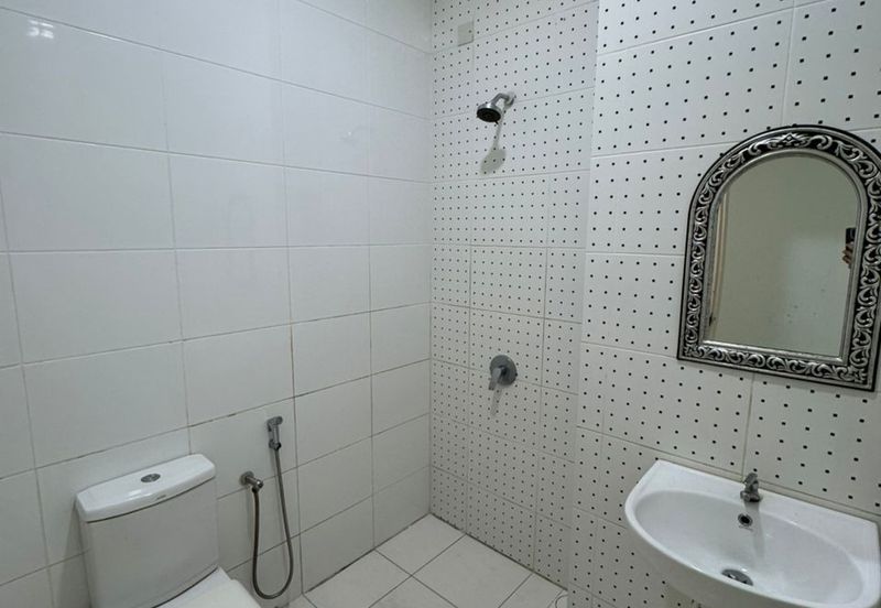 Cradleton @ Eco Majestic