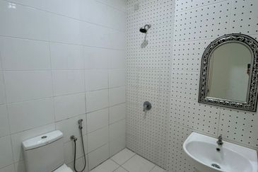 Cradleton @ Eco Majestic