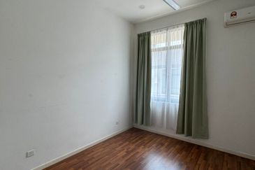 Cradleton @ Eco Majestic