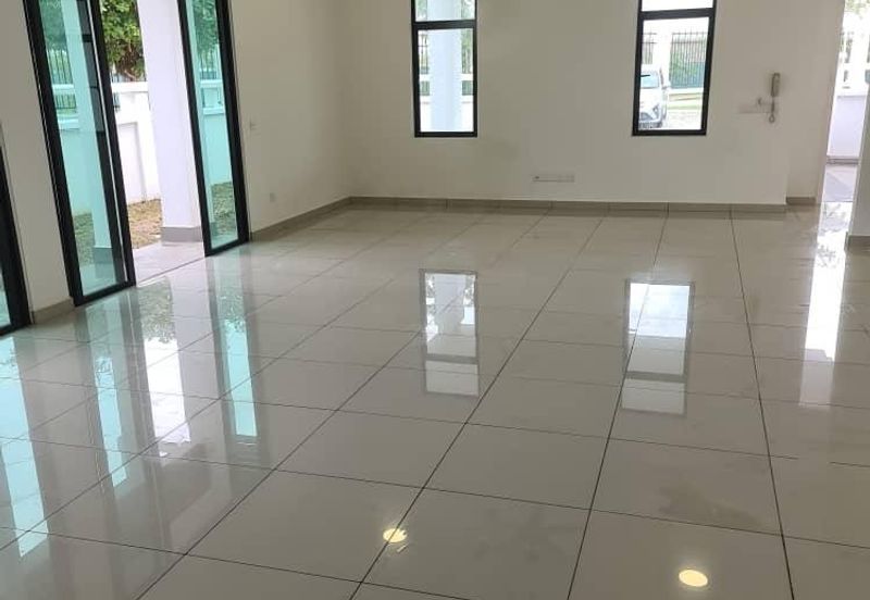 Cradleton @ Eco Majestic