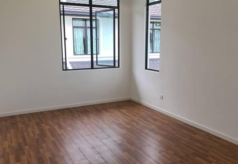 Cradleton @ Eco Majestic