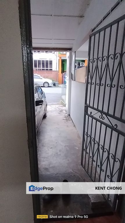🏠 For Rent: 4-Bedroom Double-Storey Terrace House – Kajang | Only RM1,000/month | 3 Mins to MRT & KTM, Selangor, Kajang