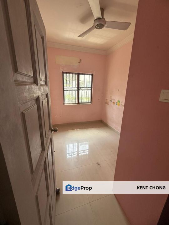 [Full Loan & Cash Back] Cengal Apartment Corner 851sqft 2R2B Renovated With Balcony , Selangor, Cheras