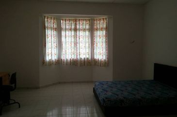 Taman Tasik Semenyih (Lake Residence)