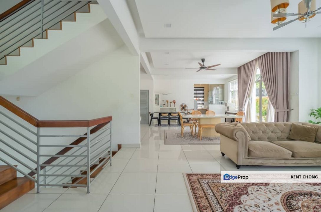 2.5 Storey Semi-D | Fully Furnished | End Lot | Spacious Living | Prima Saujana, Selangor, Kajang