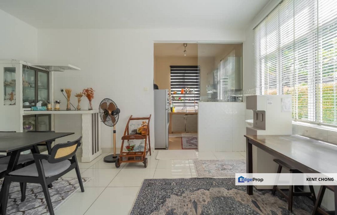2.5 Storey Semi-D | Fully Furnished | End Lot | Spacious Living | Prima Saujana, Selangor, Kajang