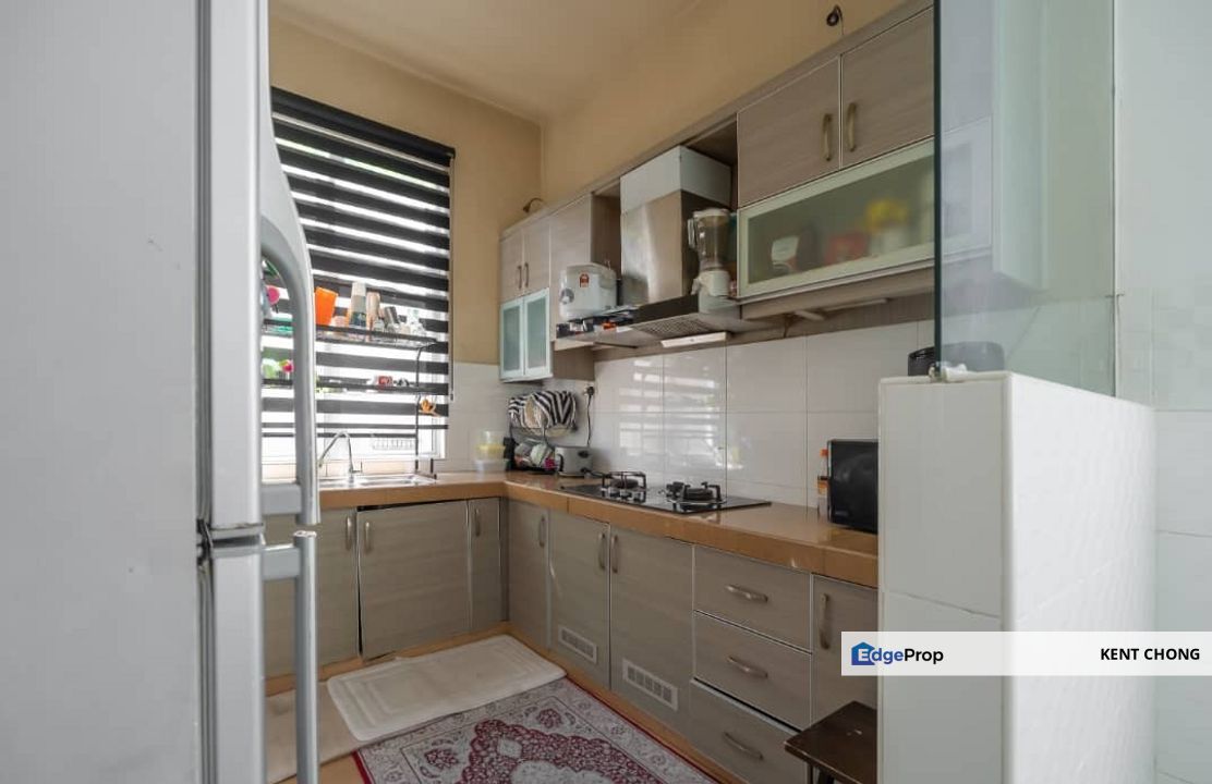 2.5 Storey Semi-D | Fully Furnished | End Lot | Spacious Living | Prima Saujana, Selangor, Kajang