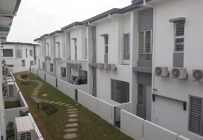 Parkfield Residences, Tropicana Heights