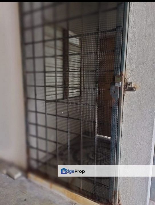 Far Below Market Flat @ Anggerik Villa, Kajang, Selangor, Semenyih