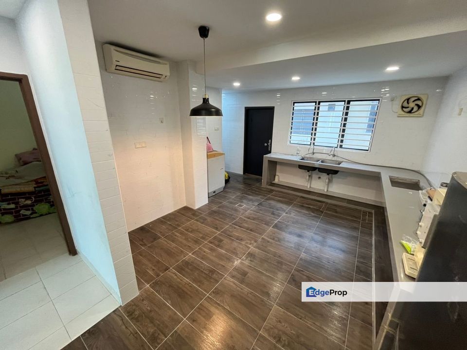 Rumah Teres 2 Tingkap @ Taman Pelangi, Semenyih, Selangor, Semenyih