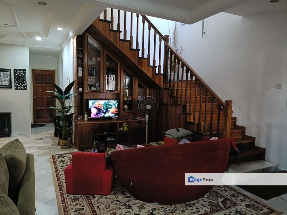 Well-maintained 2-Storey Terrace @ Alam Damai, Kuala Lumpur, Cheras