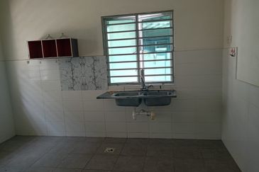 Taman Tasik Semenyih (Lake Residence)