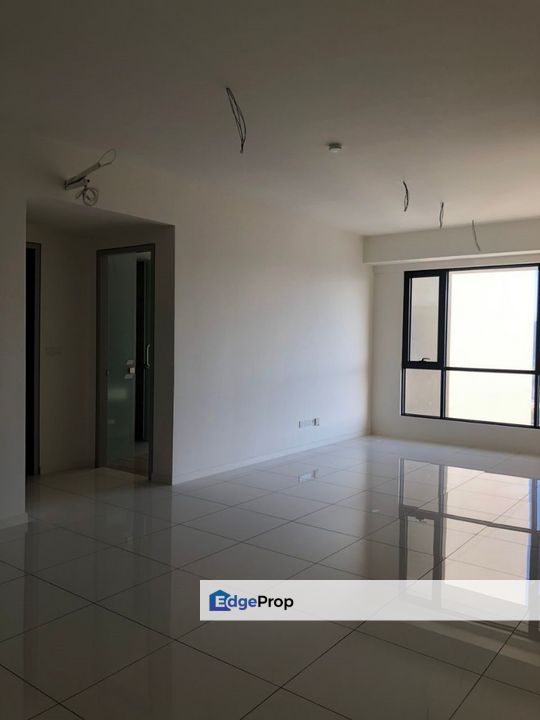 Emerald 9 | Spacious 2+1 Unit | Covered Walkway to MRT | Award Winning Service Residence, Selangor, Cheras