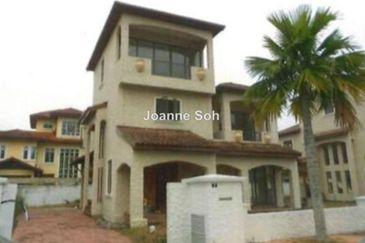 kota damansara Bungalow for sale!