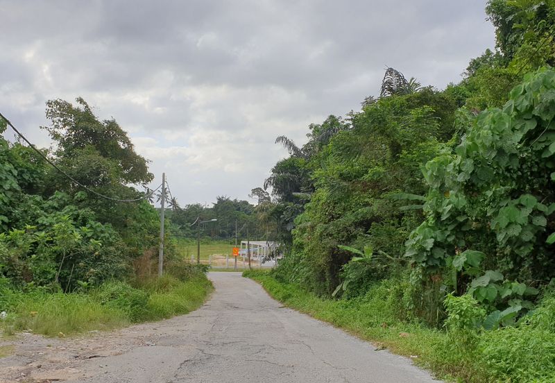 OFF BT 10 JALAN KAPAR