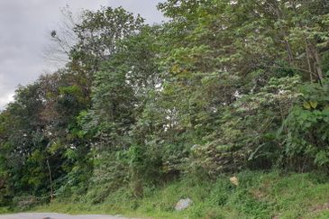 OFF BT 10 JALAN KAPAR